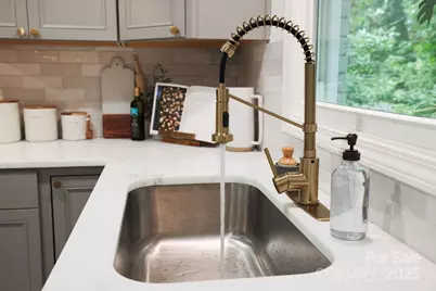 2518 Cove Creek Drive, Gastonia, NC 28056 - Photo 9