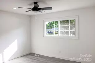 2518 Cove Creek Dr, Gastonia, NC 28056 - Photo 17