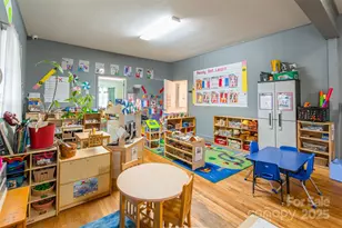 547 N Oakland Ave, Statesville, NC 28677 - Photo 7