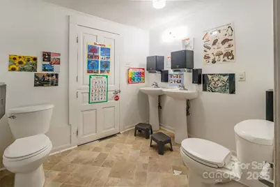 547 N Oakland Avenue, Statesville, NC 28677 - Photo 15