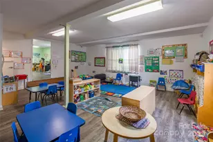 547 N Oakland Ave, Statesville, NC 28677 - Photo 13