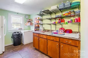 547 N Oakland Ave, Statesville, NC 28677 - Photo 25