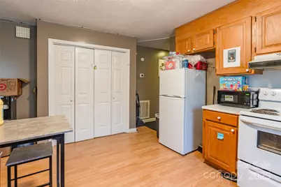 547 N Oakland Avenue, Statesville, NC 28677 - Photo 35