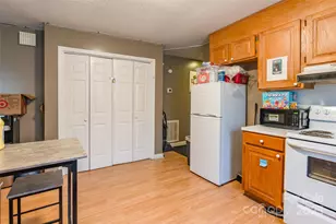 547 N Oakland Ave, Statesville, NC 28677 - Photo 35