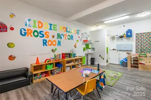 547 N Oakland Ave, Statesville, NC 28677 - Photo 21