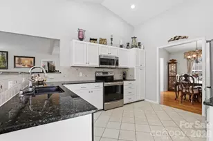 130 Greenwich Dr, Statesville, NC 28677 - Photo 11