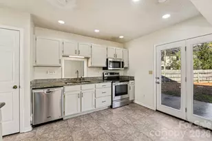 7106 Spring Creek Ln, Charlotte, NC 28273 - Photo 11