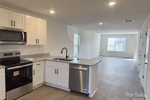 128 18th Pl NW, Hickory, NC 28601 - Photo 3