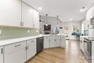 10227 Ingleton Ct, Charlotte, NC 28269 - Photo 7