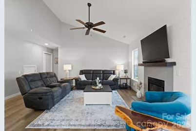 10227 Ingleton Court, Charlotte, NC 28269 - Photo 13