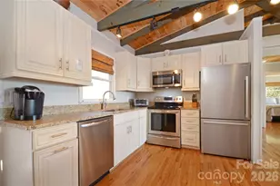 8007 Cloud Forest Ln, Blowing Rock, NC 28605 - Photo 5