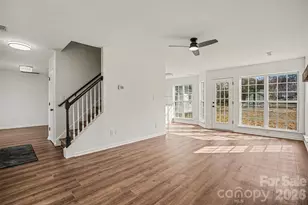 8106 Castlemaine Dr, Matthews, NC 28104 - Photo 3