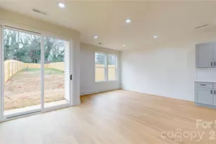 2520 Elmin St, Charlotte, NC 28208 - Photo 11