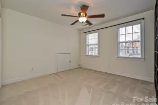 9177 Bonnie Briar Cir, Charlotte, NC 28277 - Photo 27