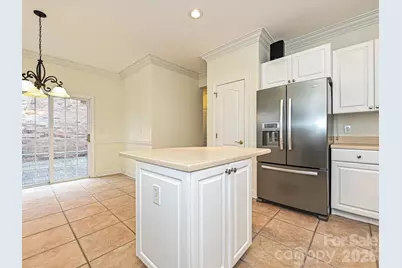 9177 Bonnie Briar Circle, Charlotte, NC 28277 - Photo 11