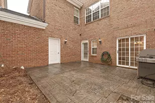 9177 Bonnie Briar Cir, Charlotte, NC 28277 - Photo 33