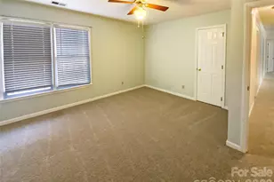 3906 Melshire Ln, Charlotte, NC 28269 - Photo 13