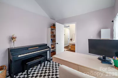 10803 Northgate Trail Drive, Charlotte, NC 28215 - Photo 9