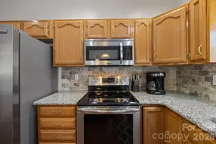 8609 Abbey Brook Ct, Charlotte, NC 28216 - Photo 15