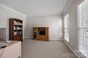 8609 Abbey Brook Ct, Charlotte, NC 28216 - Photo 5