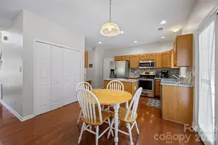 8609 Abbey Brook Ct, Charlotte, NC 28216 - Photo 11