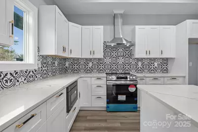 913 Wilson W Lee Boulevard, Statesville, NC 28677 - Photo 15