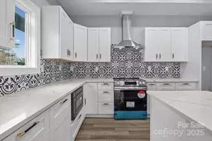 913 Wilson W Lee Blvd, Statesville, NC 28677 - Photo 15