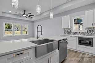 913 Wilson W Lee Blvd, Statesville, NC 28677 - Photo 11