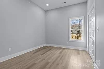 913 Wilson W Lee Boulevard, Statesville, NC 28677 - Photo 19