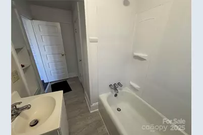 142 26th Street SW, Hickory, NC 28602 - Photo 11