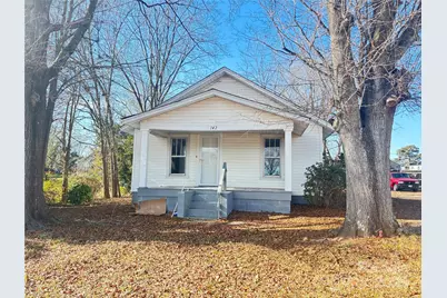 142 26th Street SW, Hickory, NC 28602 - Photo 1