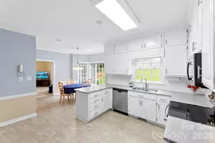 2017 Shadwell Ct, Gastonia, NC 28056 - Photo 9