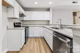 718 W Trade St, Charlotte, NC 28202 - Photo 21