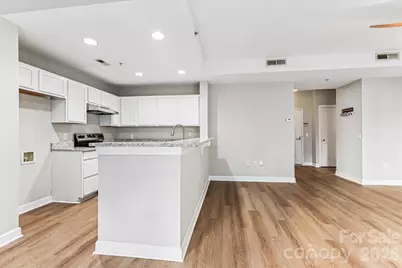 718 W Trade Street #302, Charlotte, NC 28202 - Photo 23