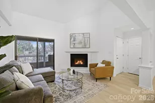 413 W 8th St, Charlotte, NC 28202 - Photo 3