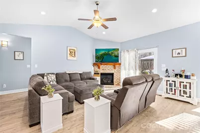 1600 Barefoot Avenue, Catawba, NC 28609 - Photo 7