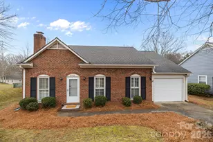 2704 Hillmont Dr, Charlotte, NC 28226 - Photo 1