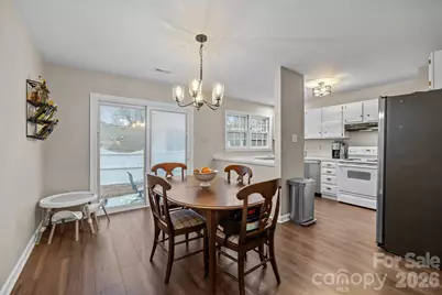 2704 Hillmont Drive, Charlotte, NC 28226 - Photo 7