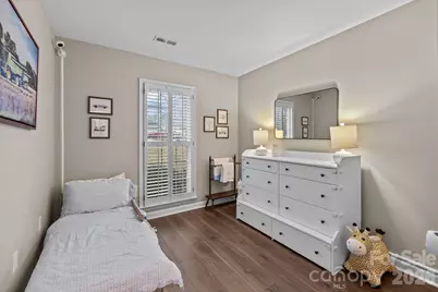 2704 Hillmont Drive, Charlotte, NC 28226 - Photo 11