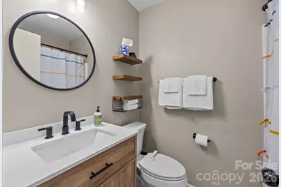 2704 Hillmont Drive, Charlotte, NC 28226 - Photo 9