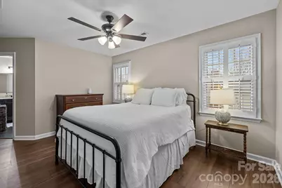 2704 Hillmont Drive, Charlotte, NC 28226 - Photo 15