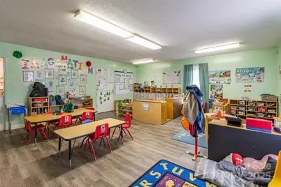 547 N Oakland Avenue, Statesville, NC 28677 - Photo 11