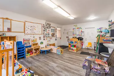 547 N Oakland Avenue, Statesville, NC 28677 - Photo 19