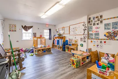 547 N Oakland Avenue, Statesville, NC 28677 - Photo 17