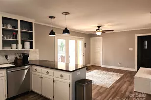 432 Virginia Ave, Statesville, NC 28677 - Photo 5