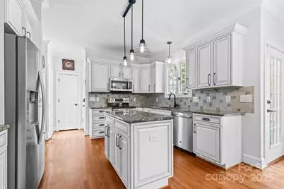 7601 Sharpthorne Place, Charlotte, NC 28270 - Photo 11