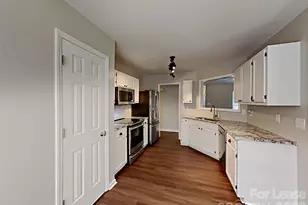 1040 Chaucery Ln, Matthews, NC 28104 - Photo 5