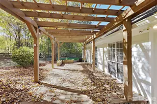 1040 Chaucery Ln, Matthews, NC 28104 - Photo 25