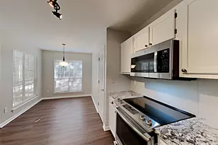 1040 Chaucery Ln, Matthews, NC 28104 - Photo 3