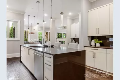 2011 Sharon Avenue, Charlotte, NC 28211 - Photo 11